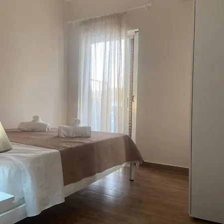 Le Village ستافروس